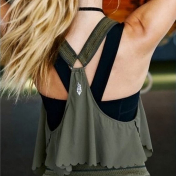NEW Free People Movement SMALL Pretty lil running top Scallop Edge Army - Picture 2 of 7